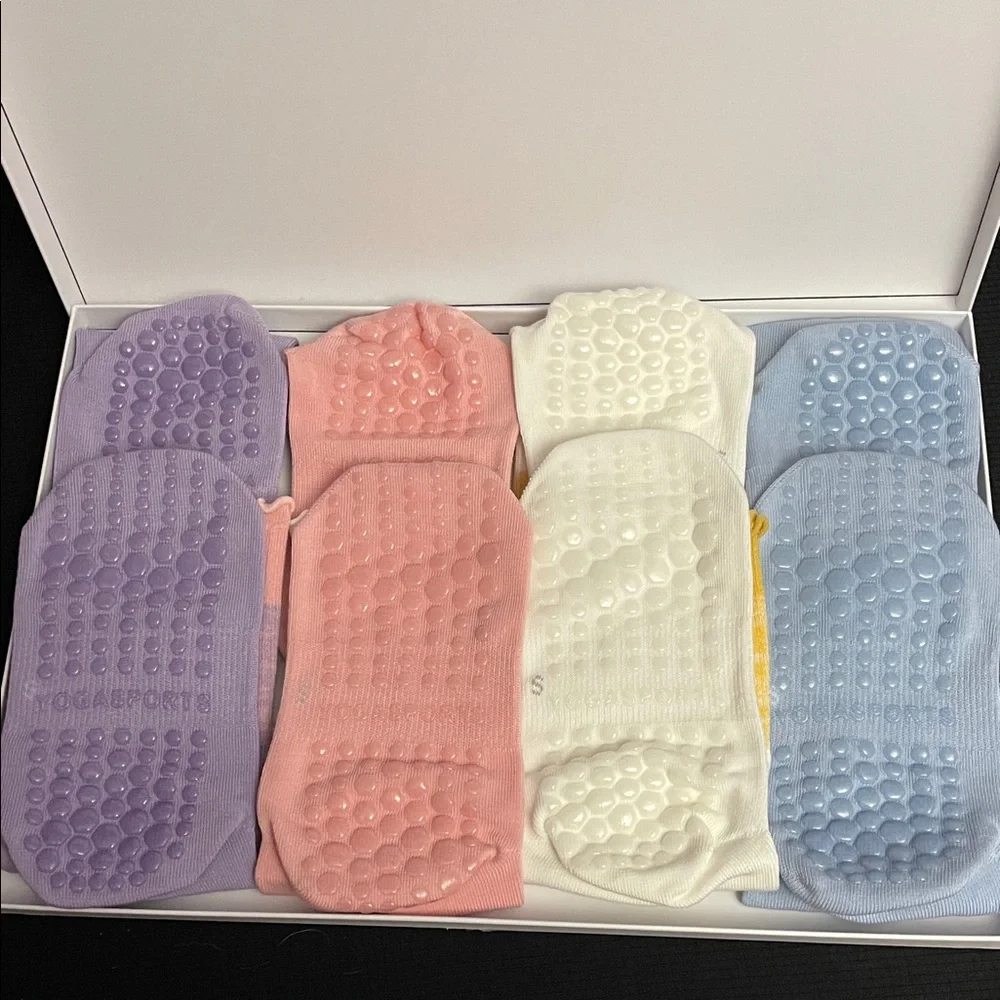 Colorful Women's grippy sock set